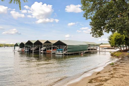 155 Gideons Point Road, Excelsior, MN 55331