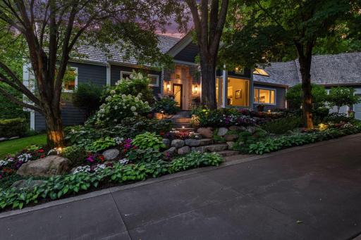 155 Gideons Point Road, Excelsior, MN 55331