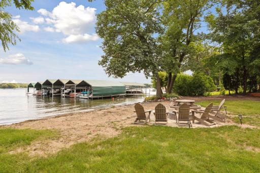 155 Gideons Point Road, Excelsior, MN 55331