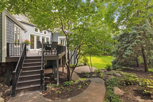 155 Gideons Point Road, Excelsior, MN 55331