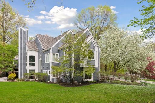 155 Gideons Point Road, Excelsior, MN 55331