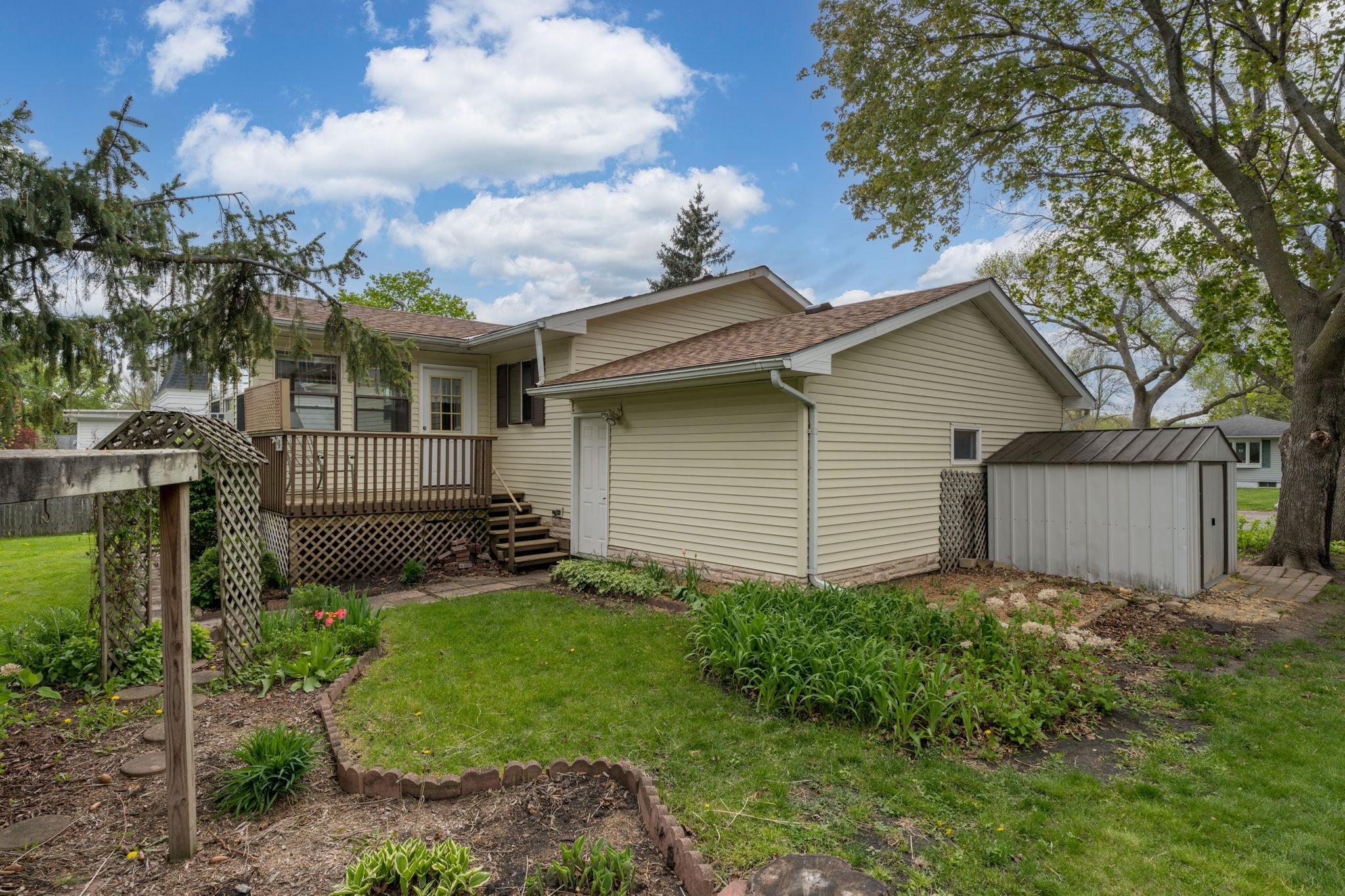 311 3rd Ave SE-5.jpg