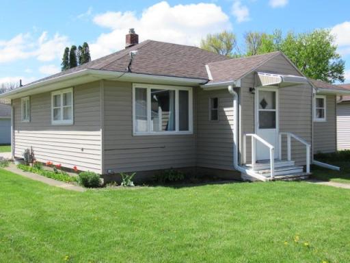 107 8th Avenue W, Lamberton, MN 56152