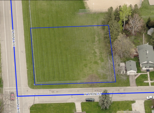 350 Tyrone Street W, Le Center, MN 56057