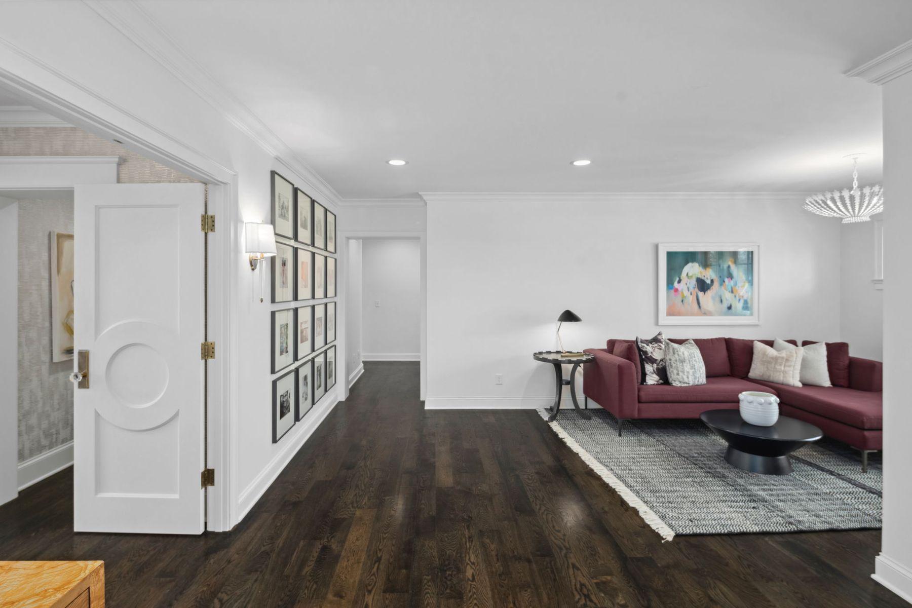 Upper level flex space.