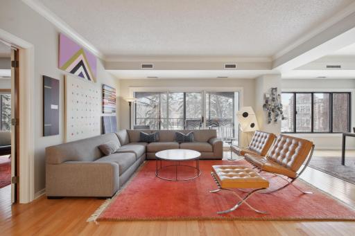 1201 Yale Place, 102, Minneapolis, MN 55403