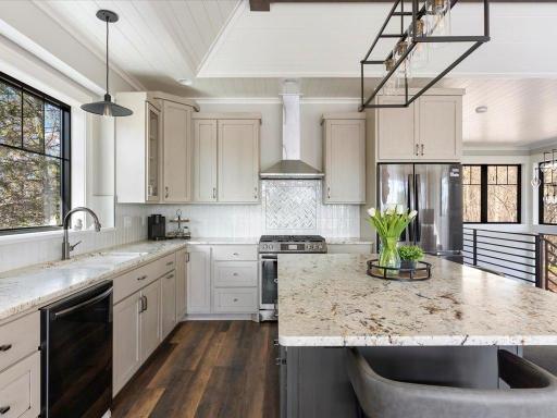 1519 Allen A Dale Way, Nisswa, MN 56468