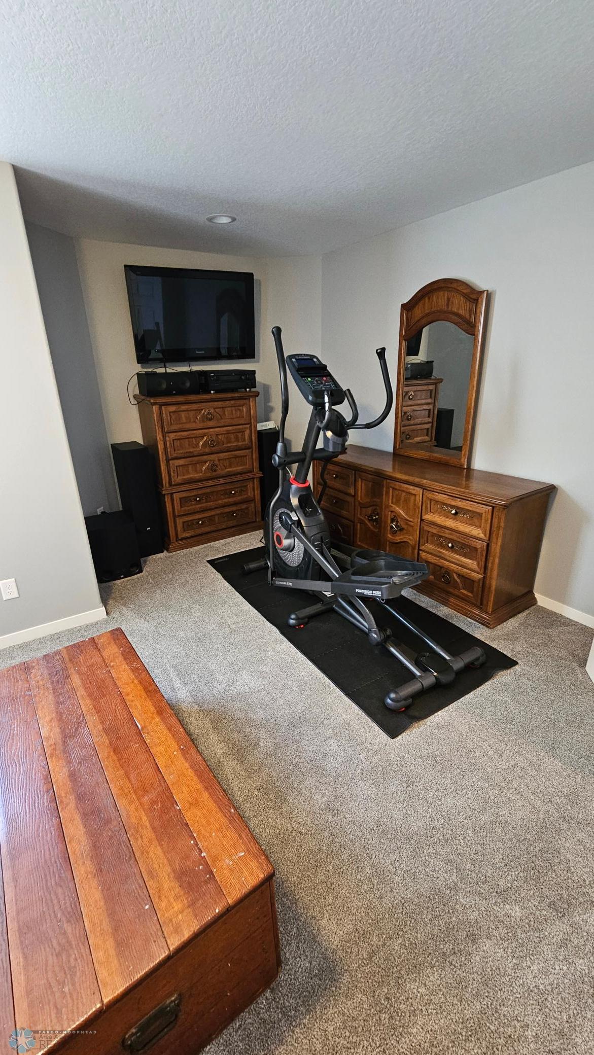 Lower bedroom1.jpg
