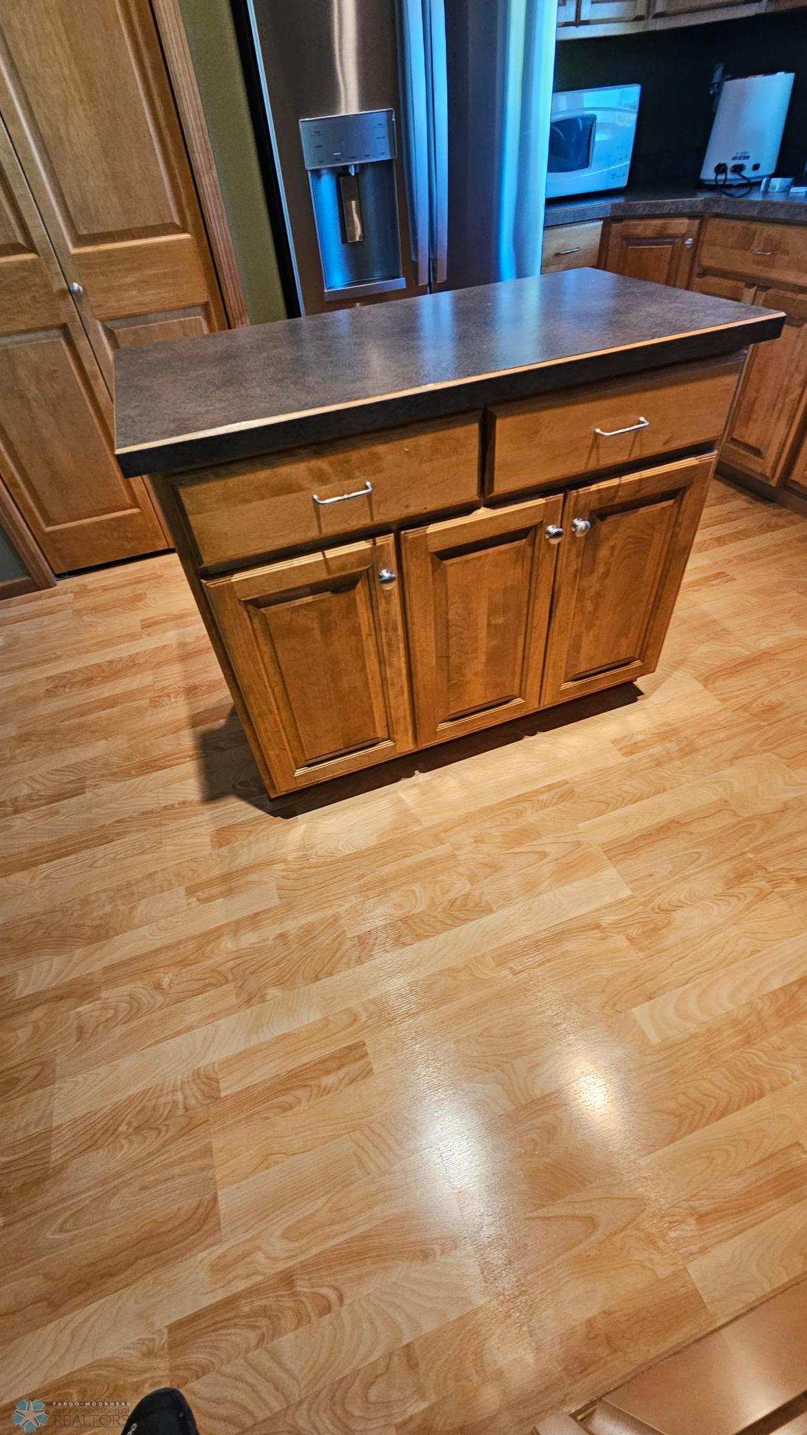 Kitchen Island 1.jpg