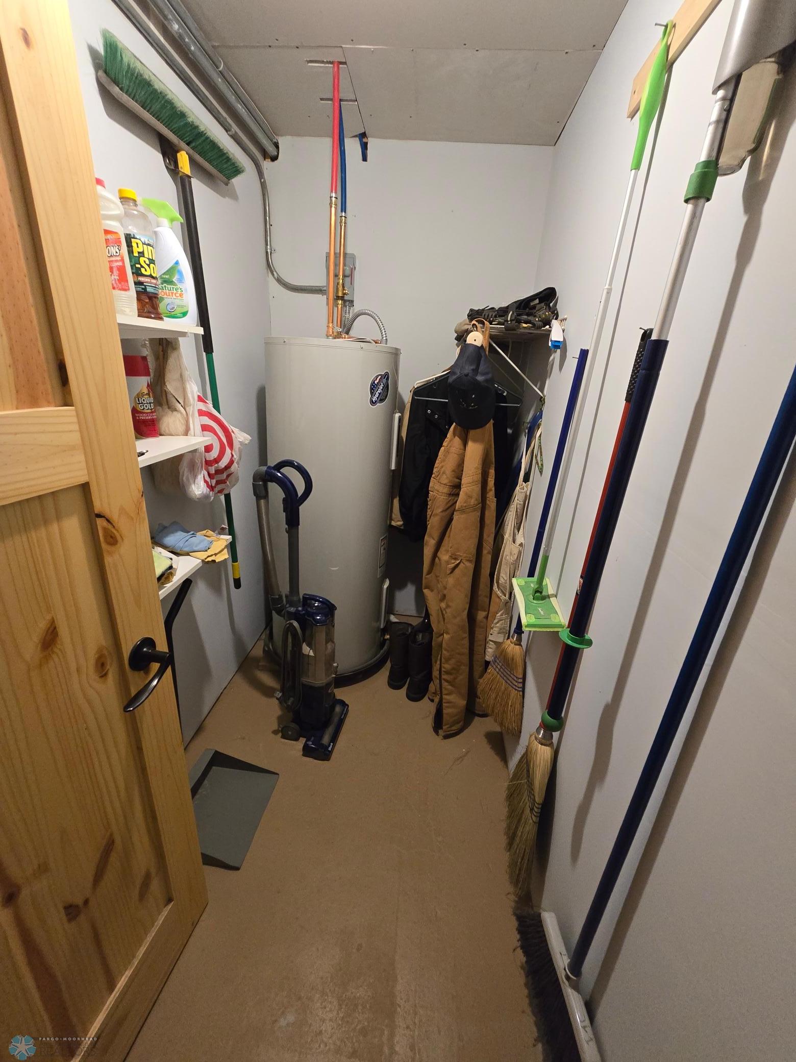 Apt. water heater