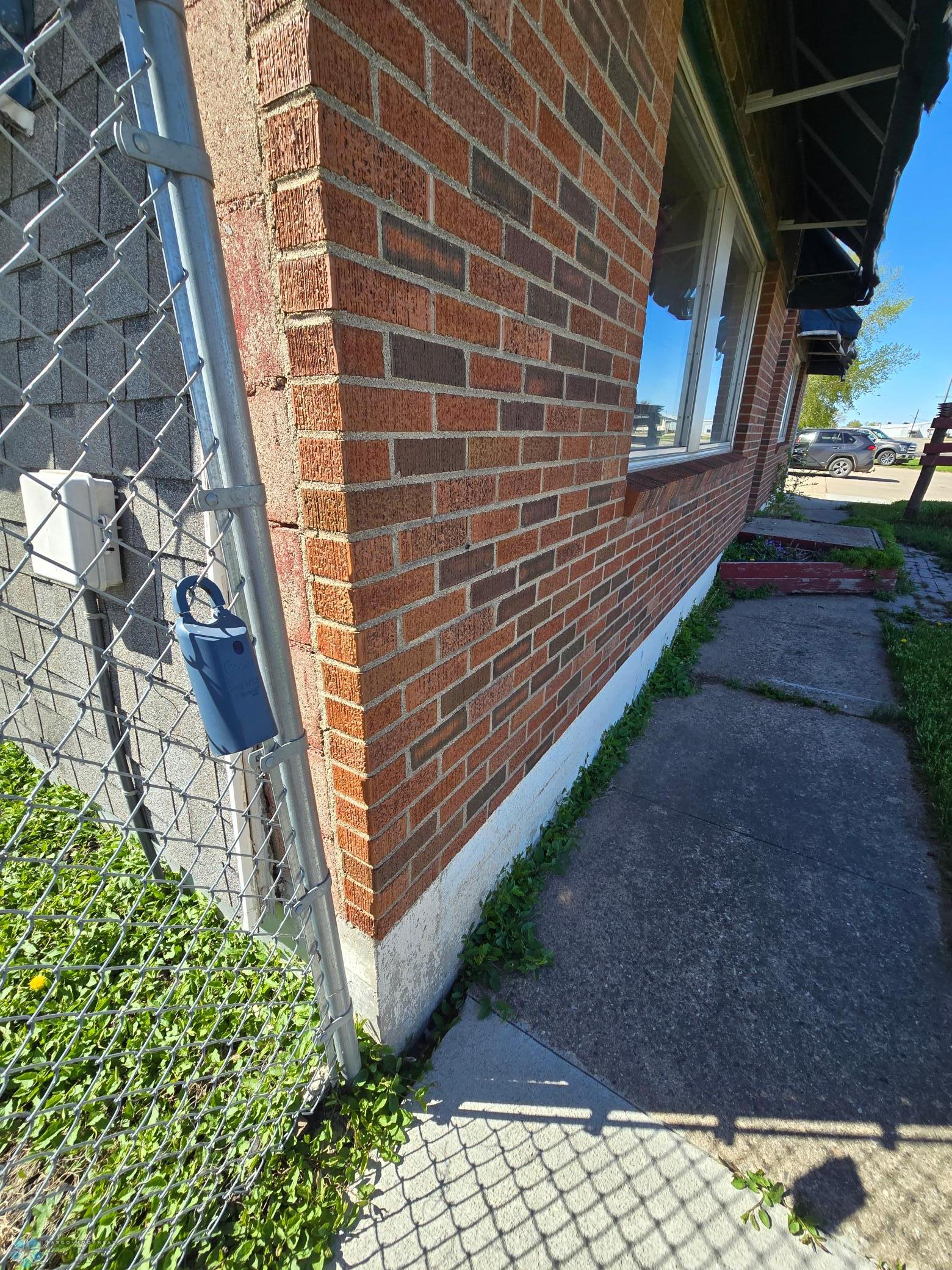 S.W.Corner Lockbox