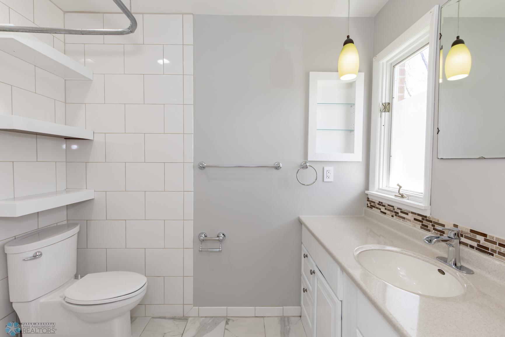 Primary Bathroom - 3/4