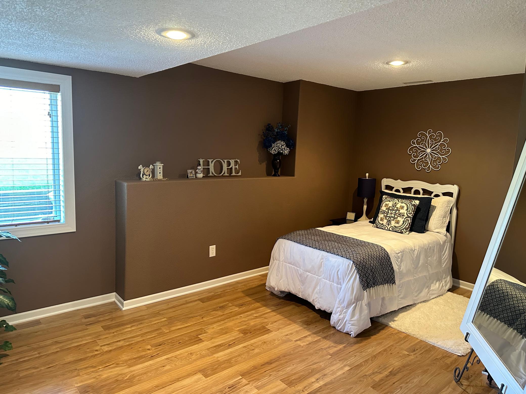 Bedroom 4.jpg