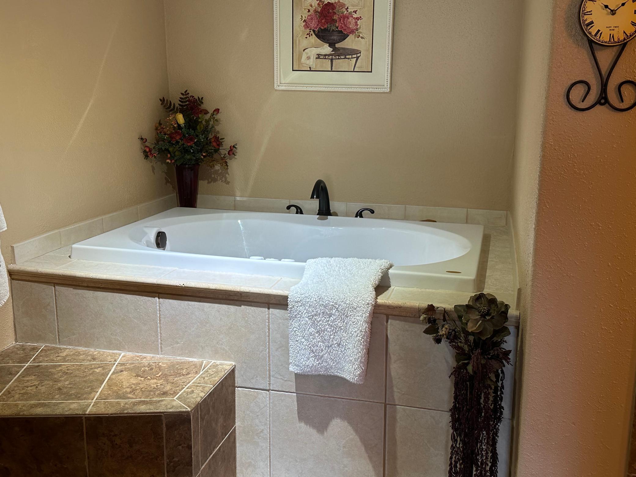 Jacuzzi lower.jpg