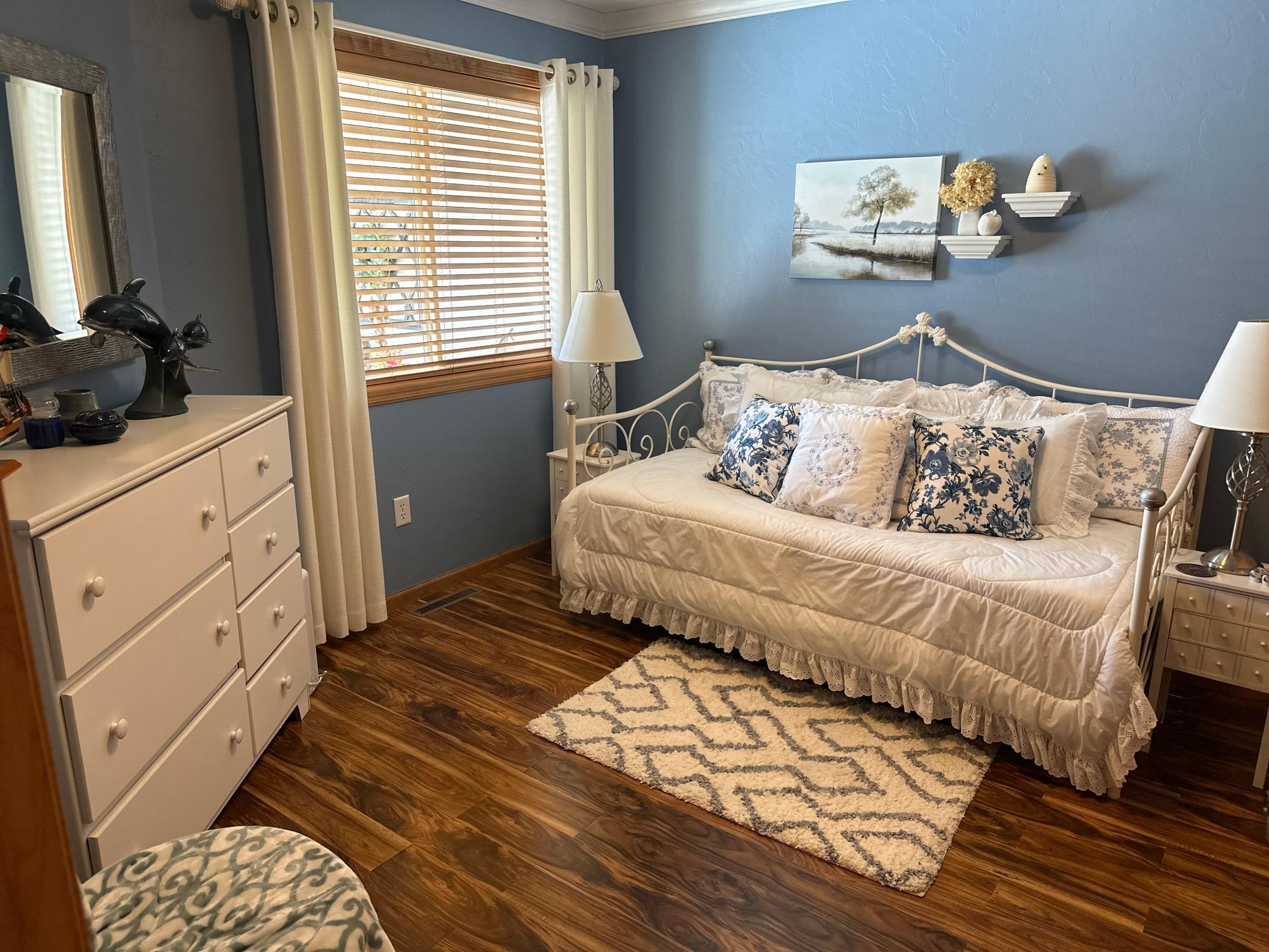 Bedroom.jpg