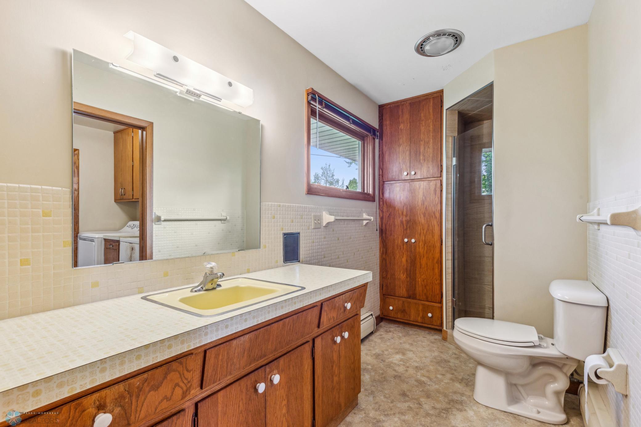 Owners' Bathroom