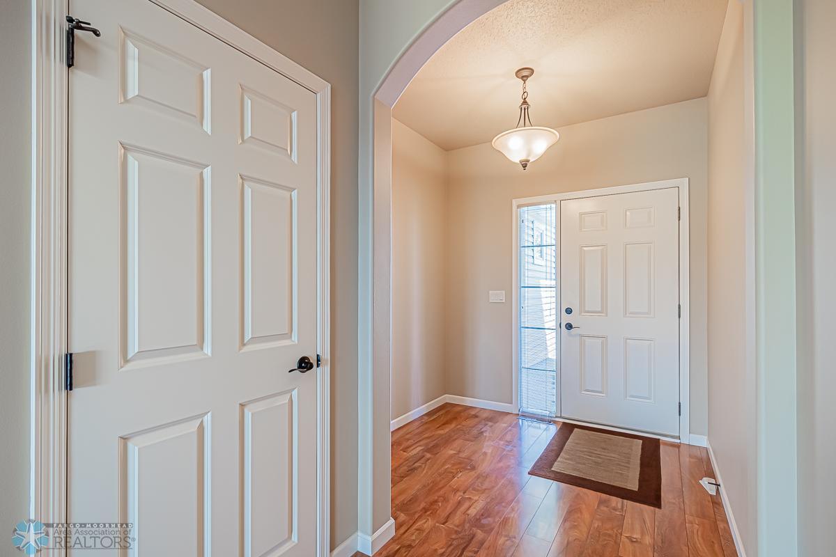 Entry_Way_1.jpg