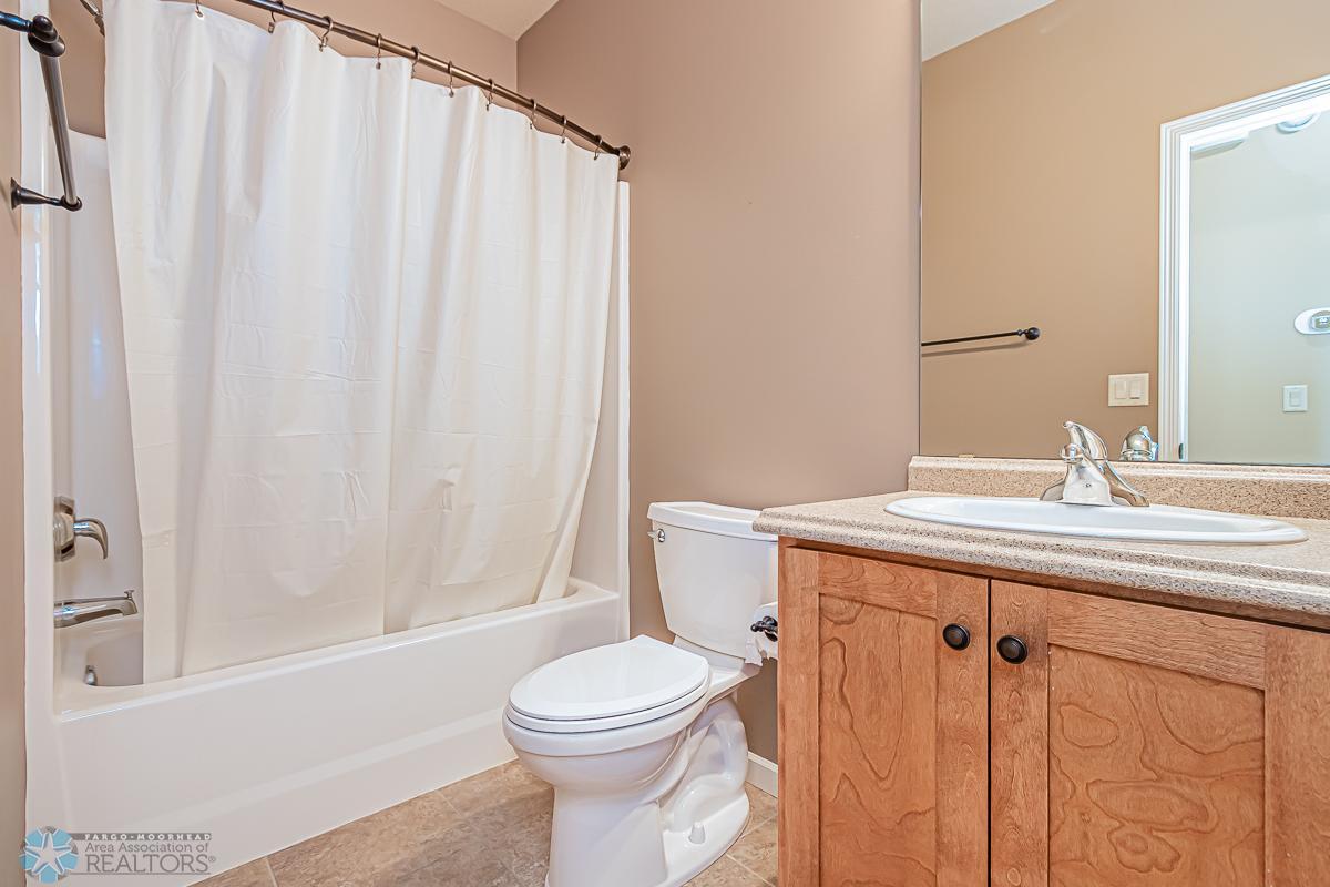 Bathroom1_1.jpg