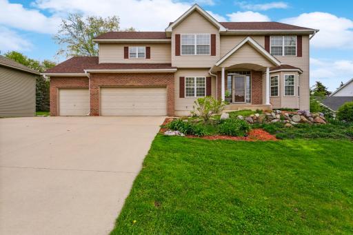 Welcome to 19640 Ireland Pl, Lakeville, MN 55044