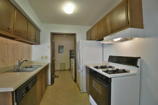 2764 Upland Lane N, Minneapolis, MN 55447