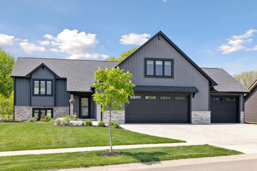 347 Vista Circle, River Falls, WI 54022