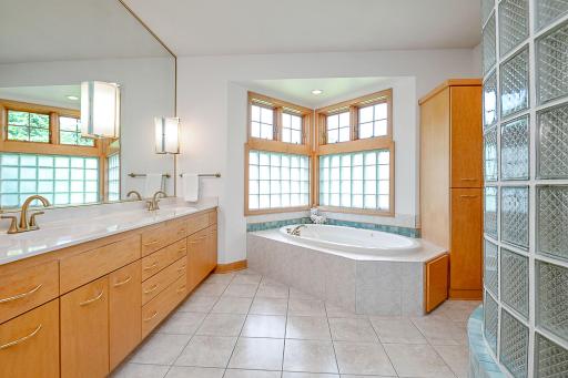 1 Windy Hill Court, Sunfish Lake, MN 55077