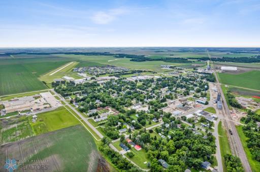 614 Norman Drive, Kindred, ND 58051