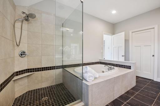 13940 Emerald Ridge, Minnetonka, MN 55305