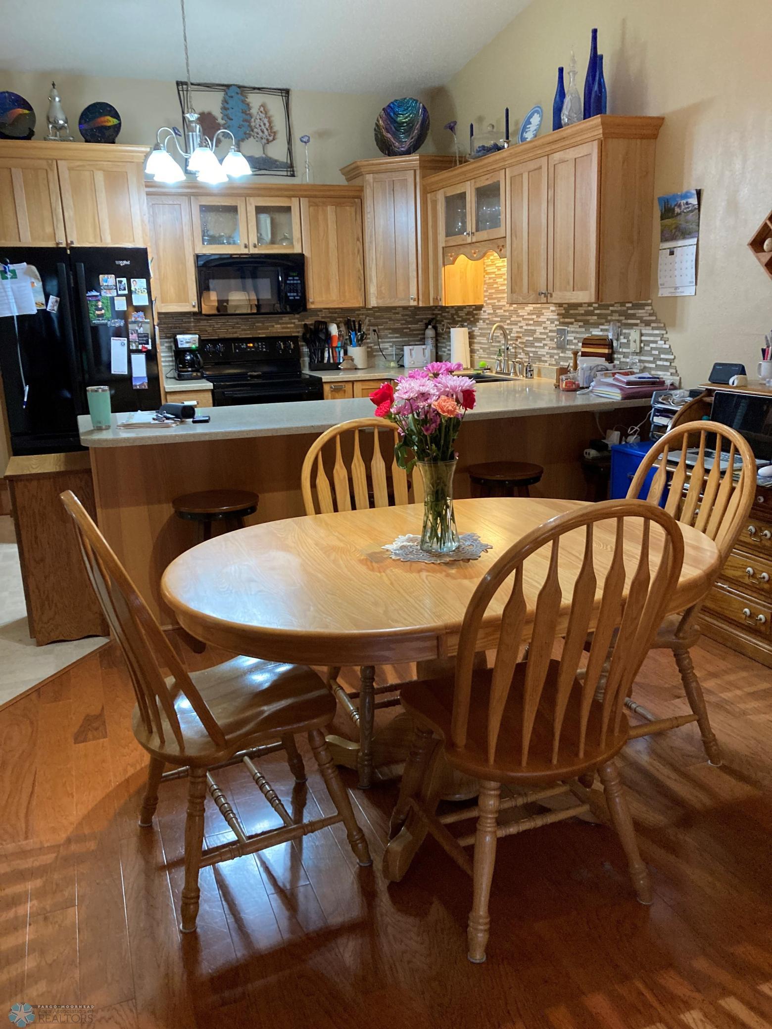 Dining Room.jpg