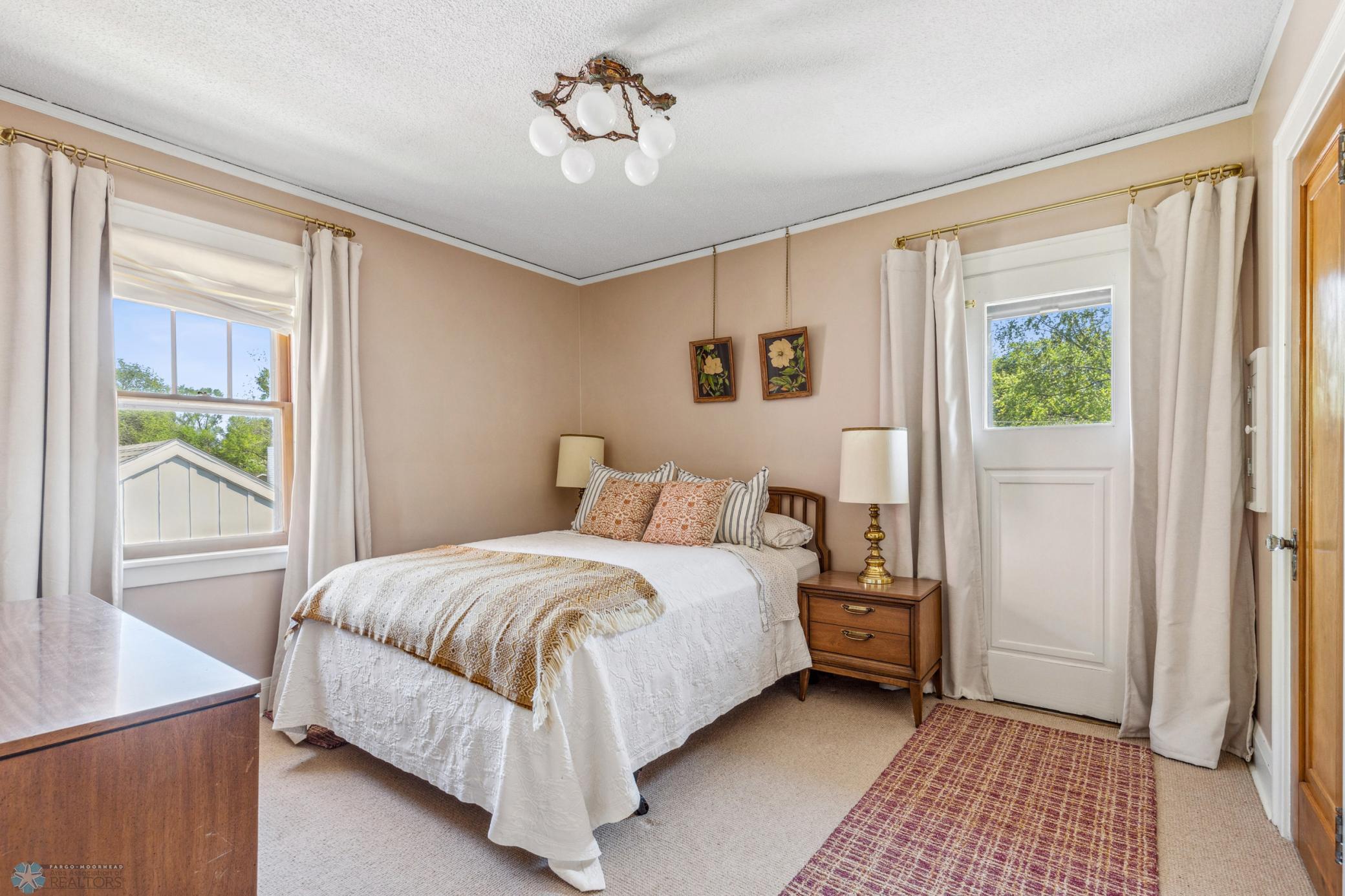 (31) Bed 2 w: Door to 2nd Floor Deck.jpg