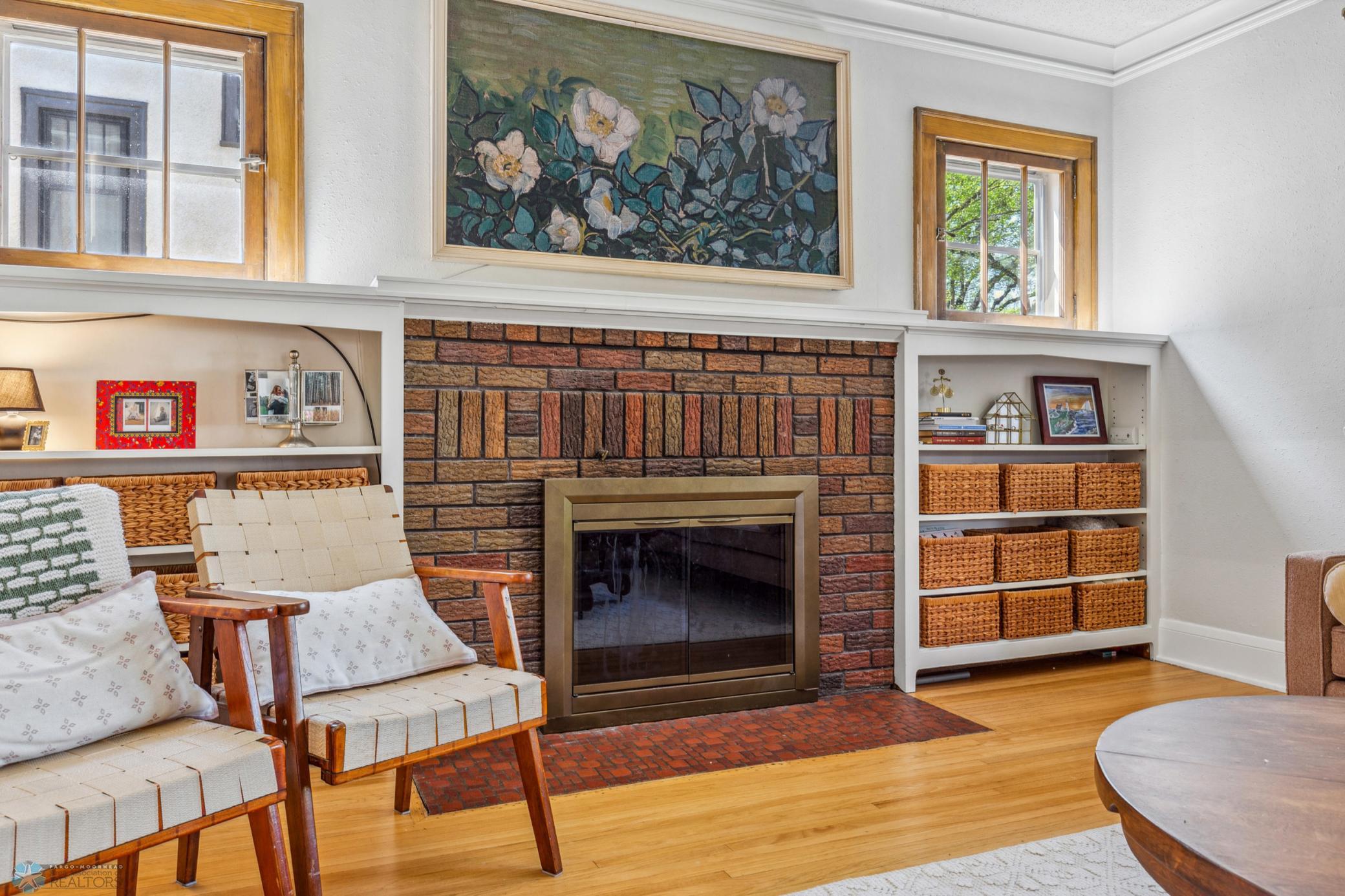 (11) Living Room.jpg