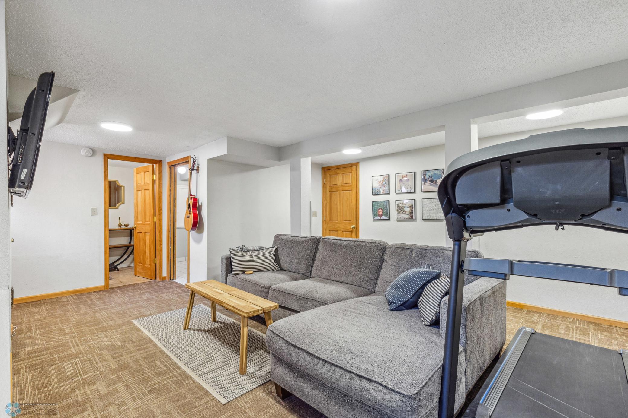 (37) Basement Family Room.jpg