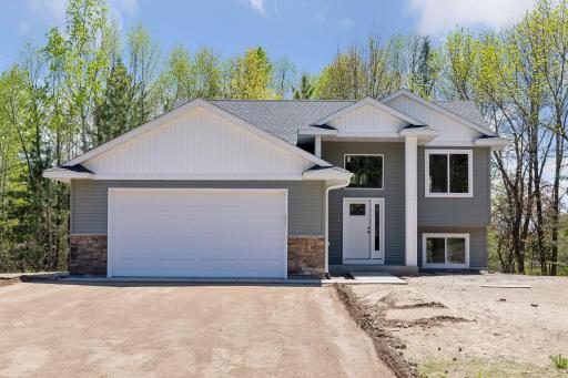 219 20th Avenue SW, Cambridge, MN 55008