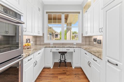 255 Bellwether Path, Wayzata, MN 55391