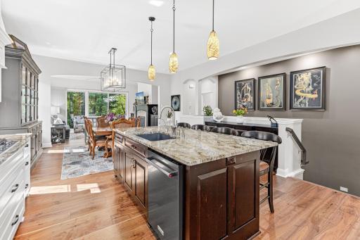255 Bellwether Path, Wayzata, MN 55391