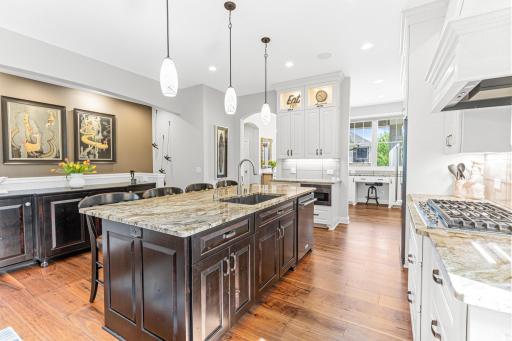 255 Bellwether Path, Wayzata, MN 55391