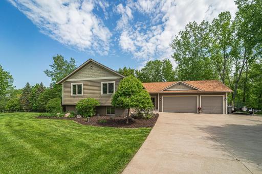 330 Highview Road, Hudson, WI 54016