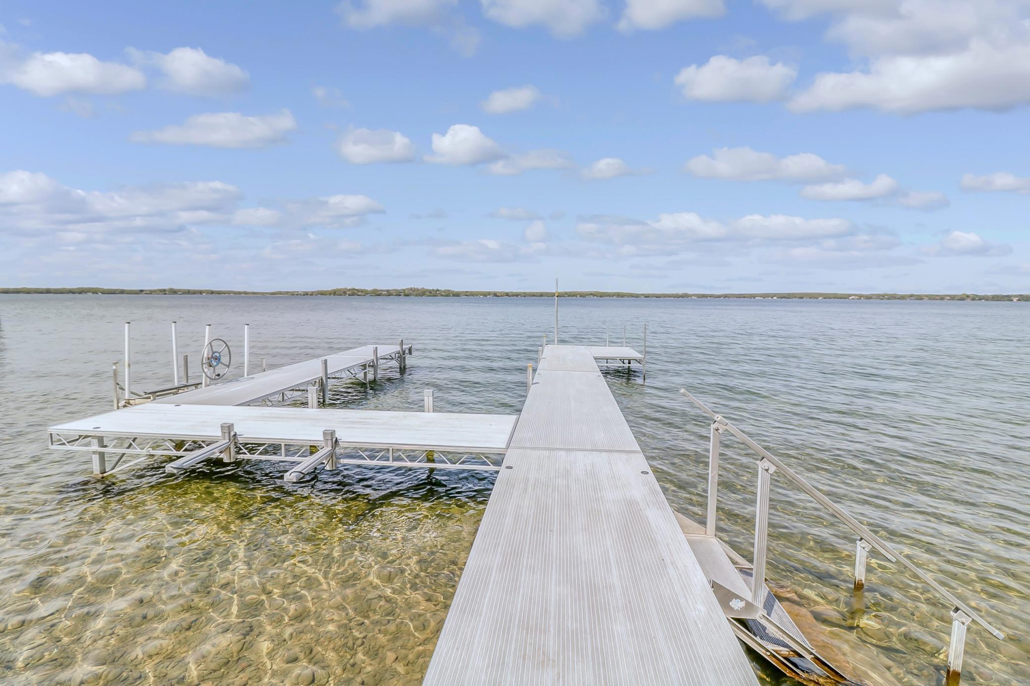 Exterior-Lake1_1.jpg