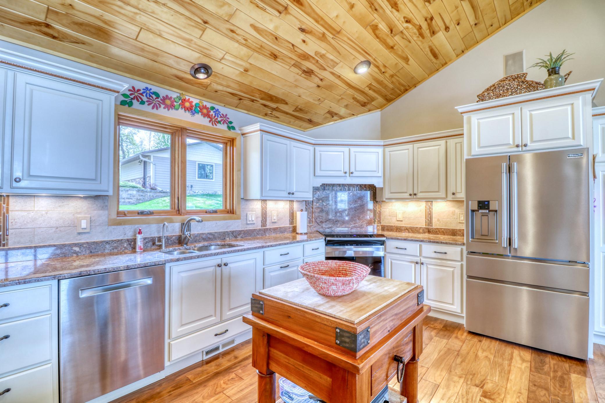 Kitchen1_5.jpg