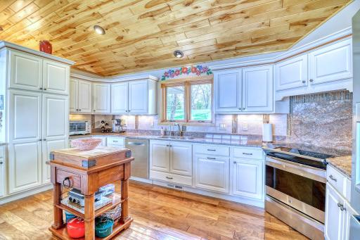 21105 Broadwater Drive, Pelican Rapids, MN 56572