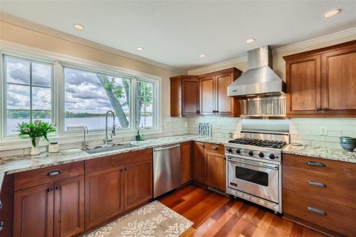 4753 Island View Drive, Mound, MN 55364