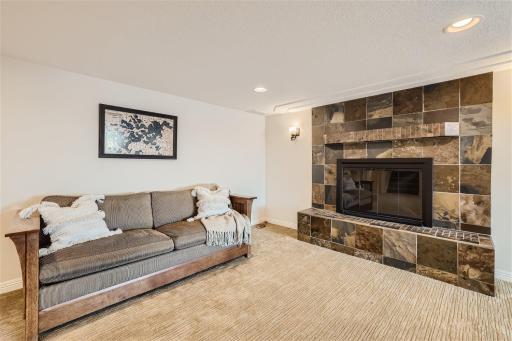 4753 Island View Dr - Web Quality - 035 - 27 Lower Level Family Room.jpg