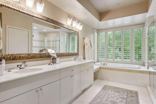 13916 Emerald Ridge, Hopkins, MN 55305