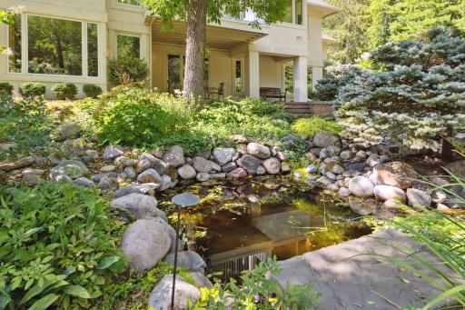Spectacular garden area with water feature