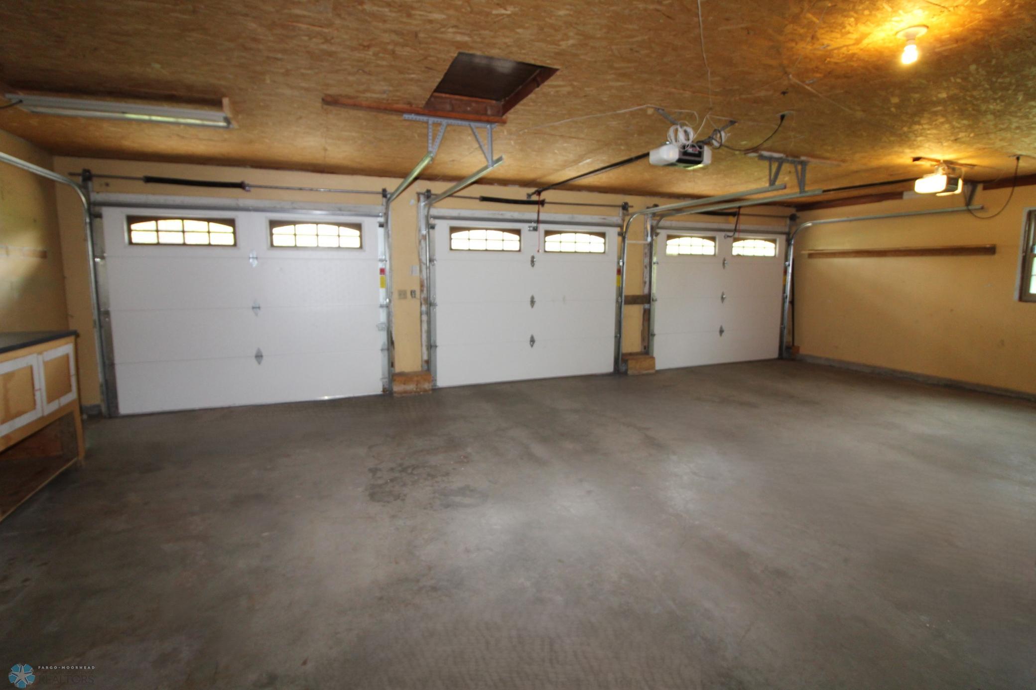 3 Stall Garage