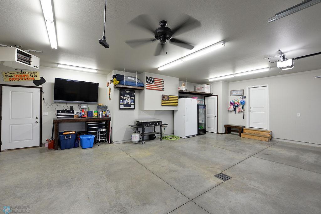 Finished garage w/storage closet