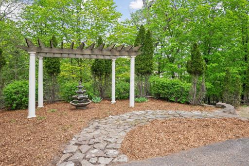 2113 Meeting Street, Wayzata, MN 55391