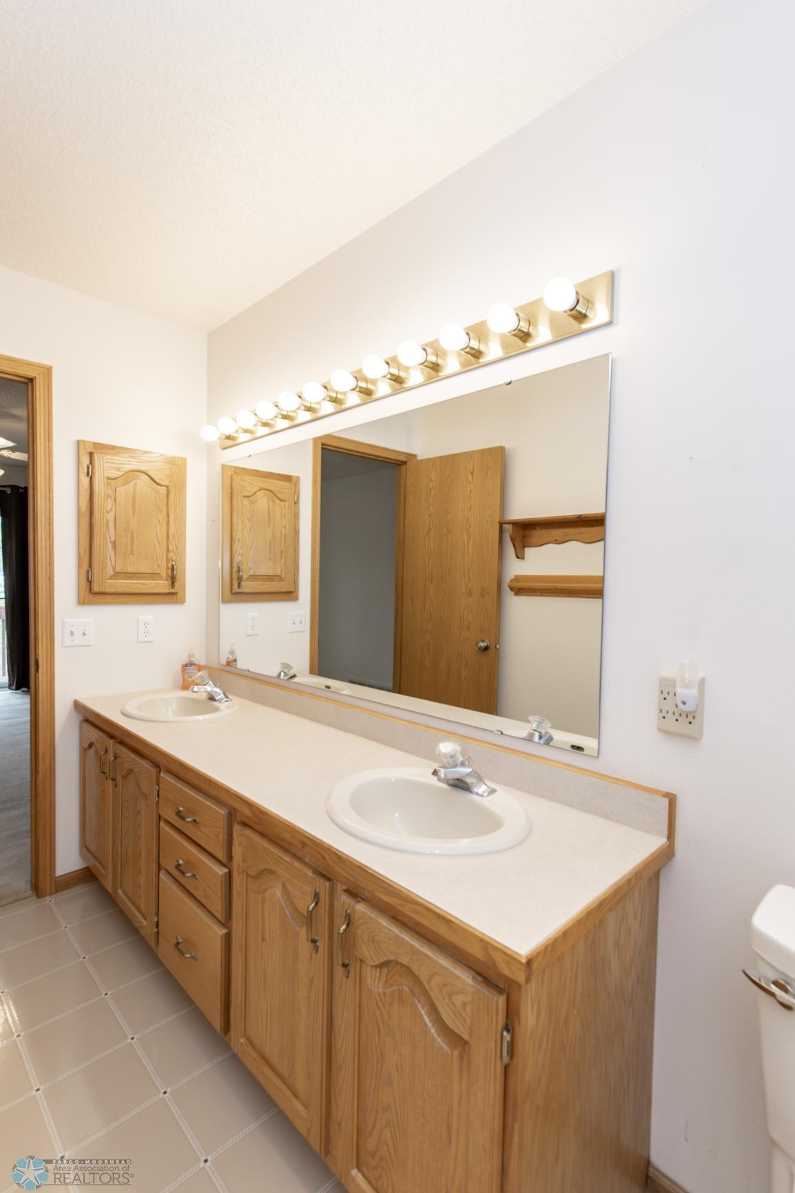 Master Bathroom - 3/4