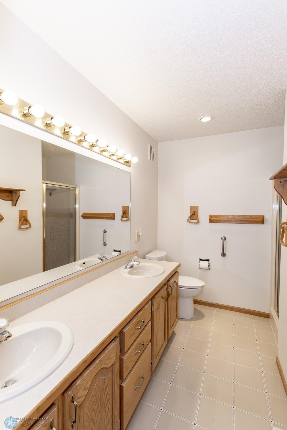 Master Bathroom - 3/4