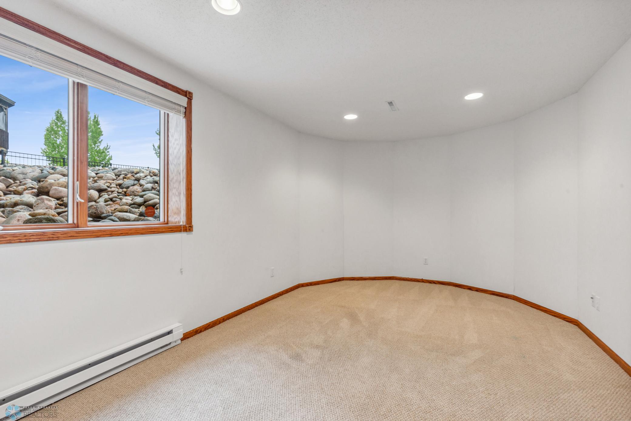 Office/Bonus Room